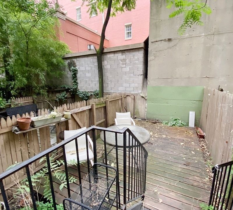 1st image of 210 E 88th St APT 1D