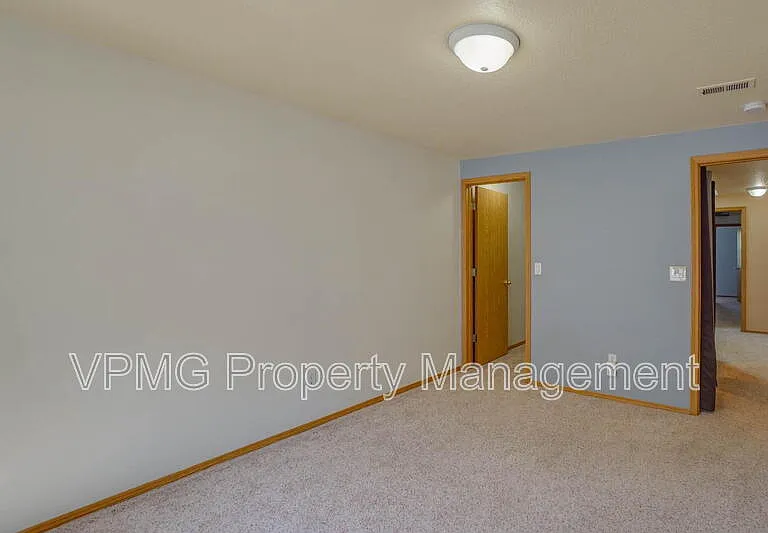 5502 NE 89th Ave — Photo 27