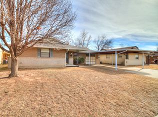 972 NW 5th St, Moore, OK 73160