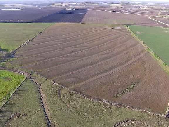 2nd image of 1701 County Road 413