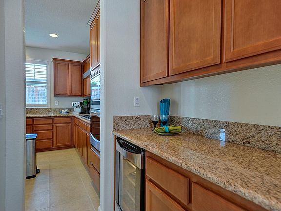 Butler Pantry & Wine Chiller