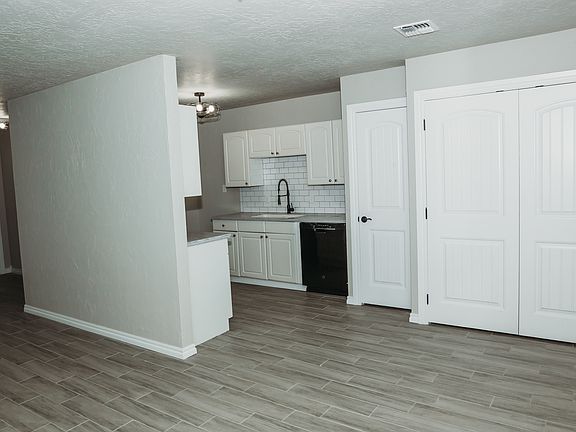 5th image of 1409 Cliff Ct