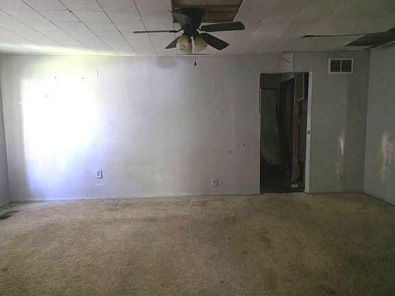 3rd image of 405 Marion St