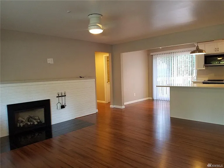 6 232nd Pl SW — Photo 4
