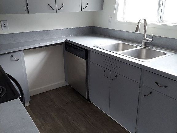 2nd image of 1116 NE Minnehaha St #10392233