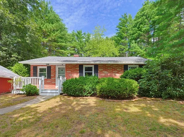 214 School St, Acton, MA 01720