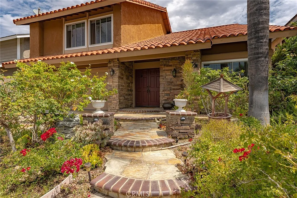 5 bed, 3.5 bath, 2672 sqft, $6,500 — Photo 3