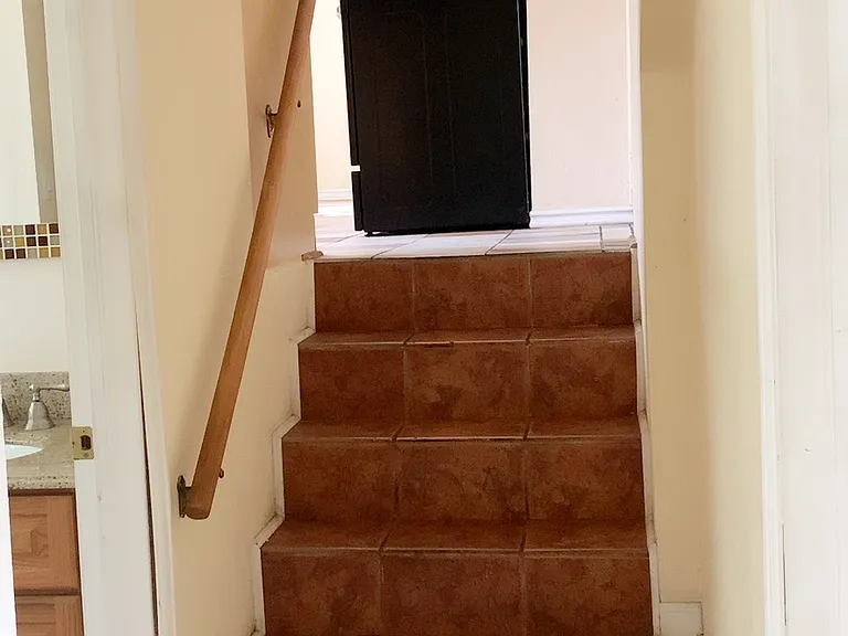 3660 Berkley Ave — Photo 9
