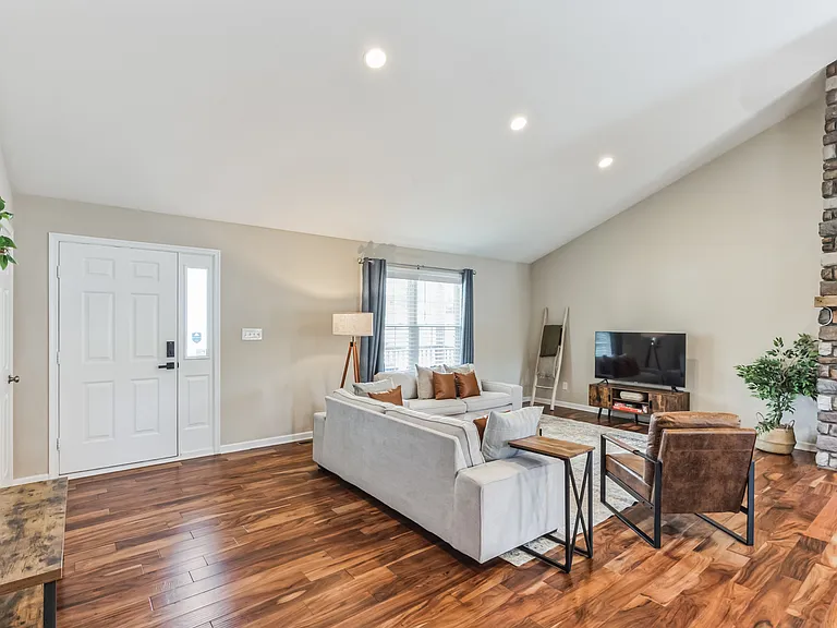 509 Smyth St — Photo 3