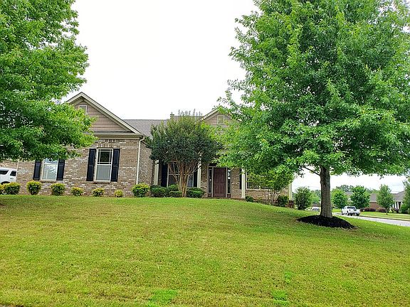 2nd image of 101 Misty Creek Cir