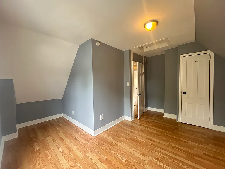 147 Winchester Ave — Photo 7