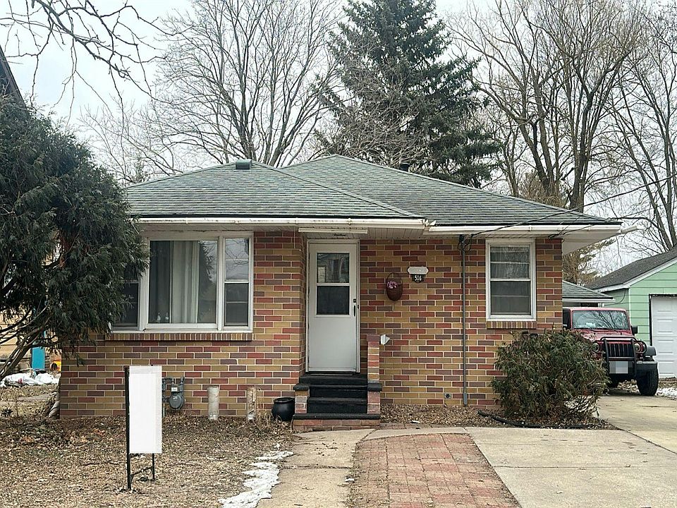 1st image of 506 12th St NE