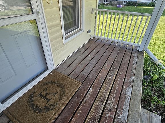 5th image of 124 6th Ave SE