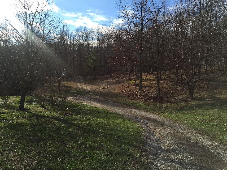 2nd image of 168 Round Ridge Rd