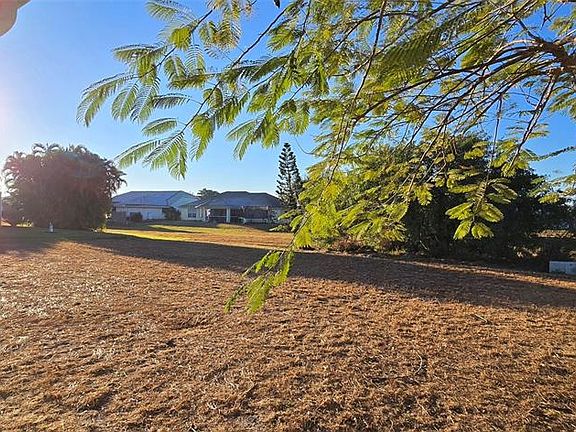 4th image of 26127 Constantine Rd