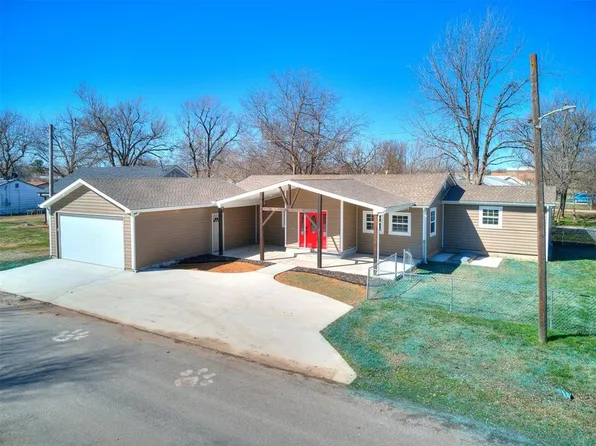 211 NW 6th St, Minco, OK 73059