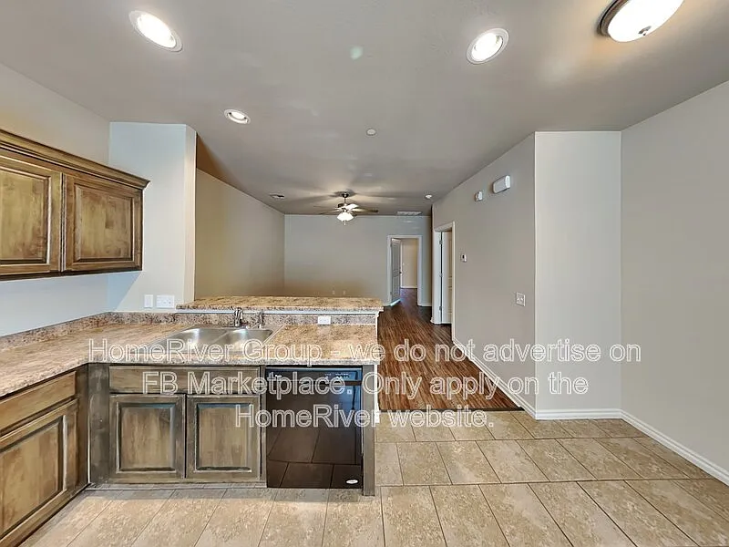 Building Photo - 921 SW 92nd St