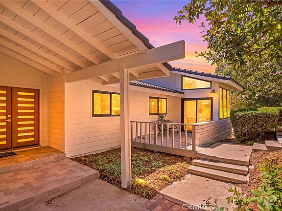 2nd image of 2973 Lakeview Way