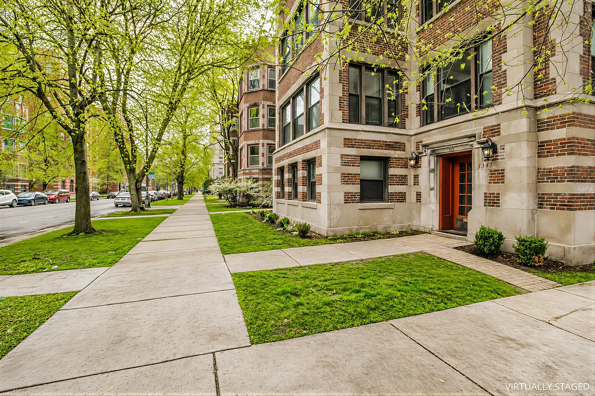 Building Photo - 1347 E Hyde Park Blvd #3