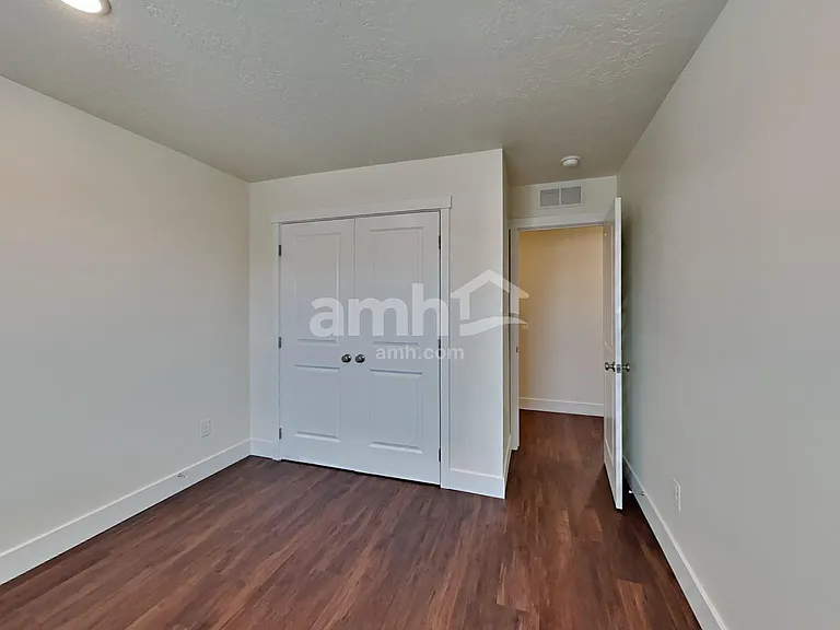 3087 N Vigo Ave — Photo 19