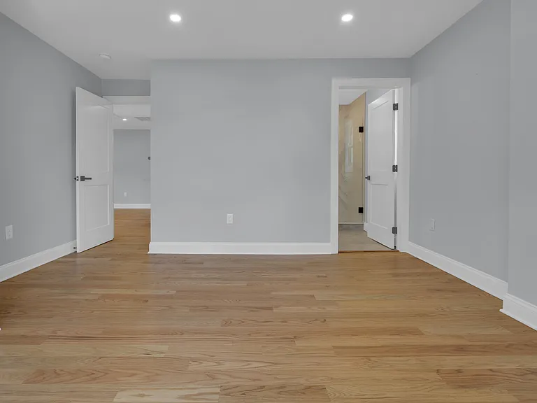 1 Rockingham Ave #1 — Photo 10