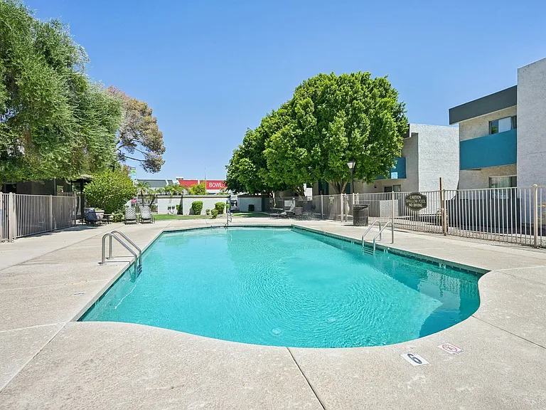 Sycamore Square Apartments — Photo 43