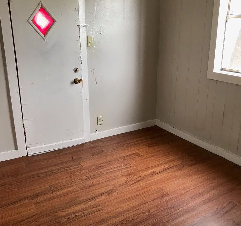 2nd image of 110A Grape St