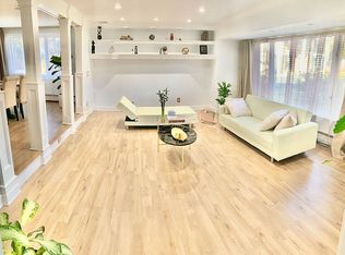 4 Scott Ct, Lake Grove, NY 11755