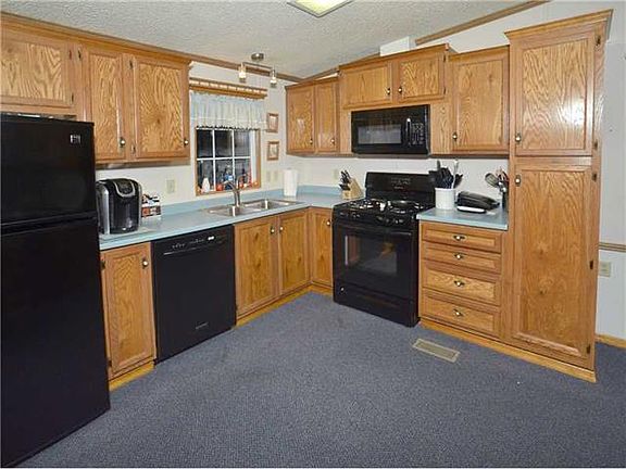 2nd image of 211 Meadow Ln
