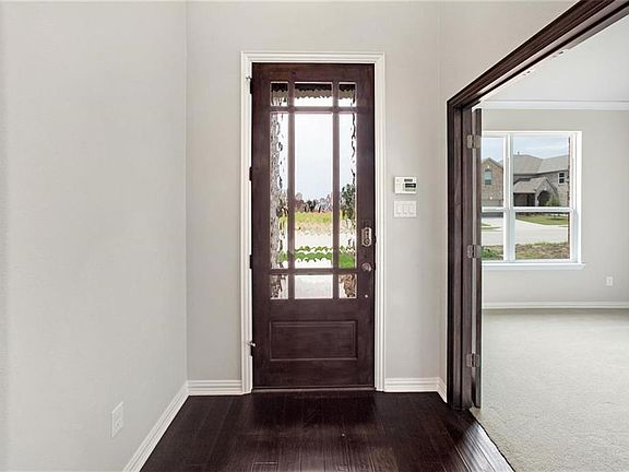 3rd image of 1204 Nannyberry Dr