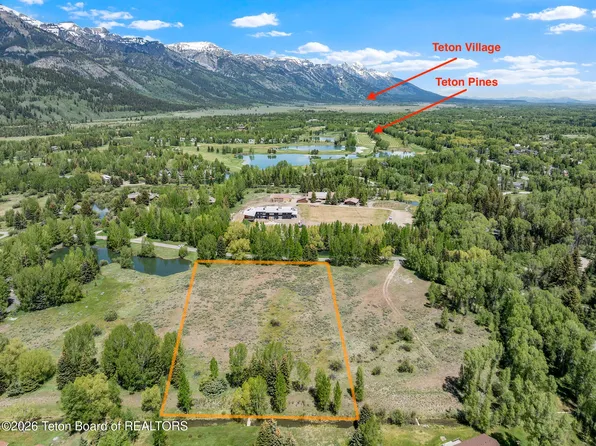 4220 W Willowbrook Ln, Wilson, WY 83014