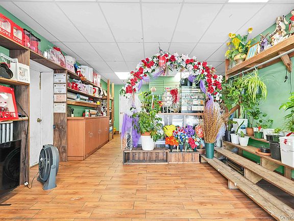 3rd image of 73-35 Myrtle Avenue