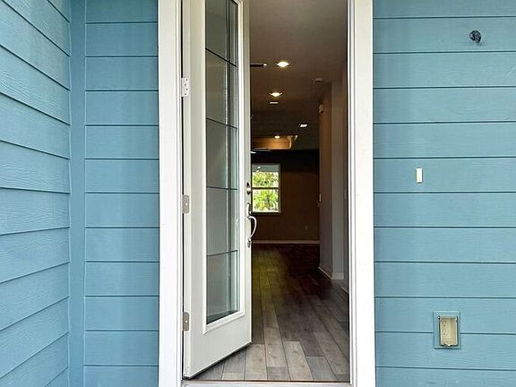 3rd image of 285 Cedar Preserve Ln