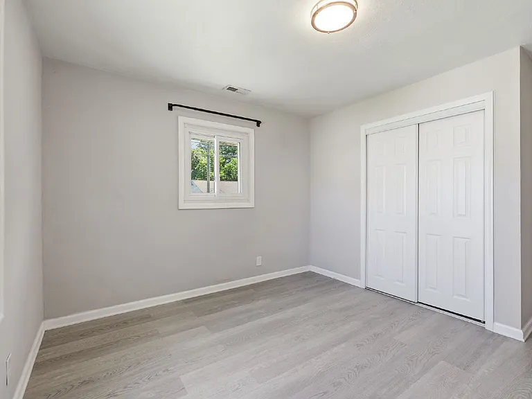24 Warren Dr — Photo 27