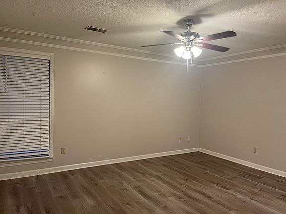4th image of 4643 Chelwood Dr