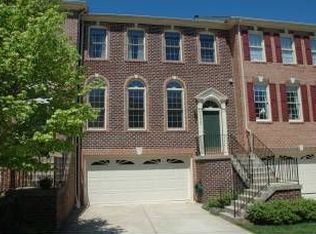 10448 Courtney Dr, Fairfax, VA 22030