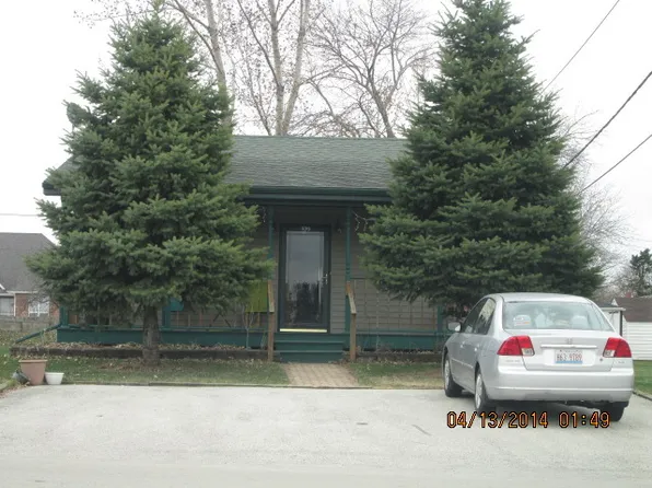 520 Hodges St, Beecher, IL 60401