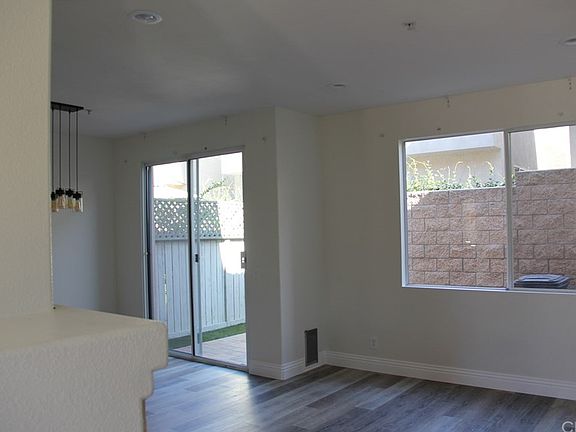 5th image of 36 Trofello Ln
