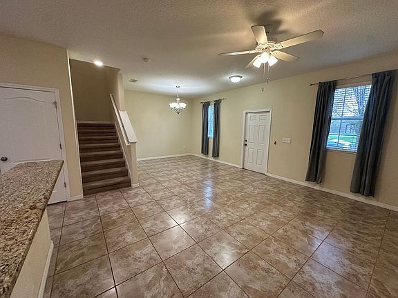 4th image of 14885 Evergreen Oak Loop