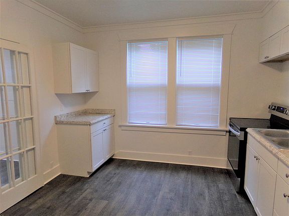 3rd image of 703 N 32nd St #2