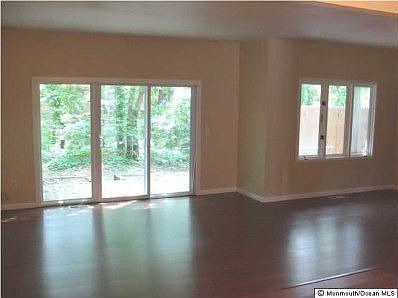 4th image of 802 Bounty Ct #2D
