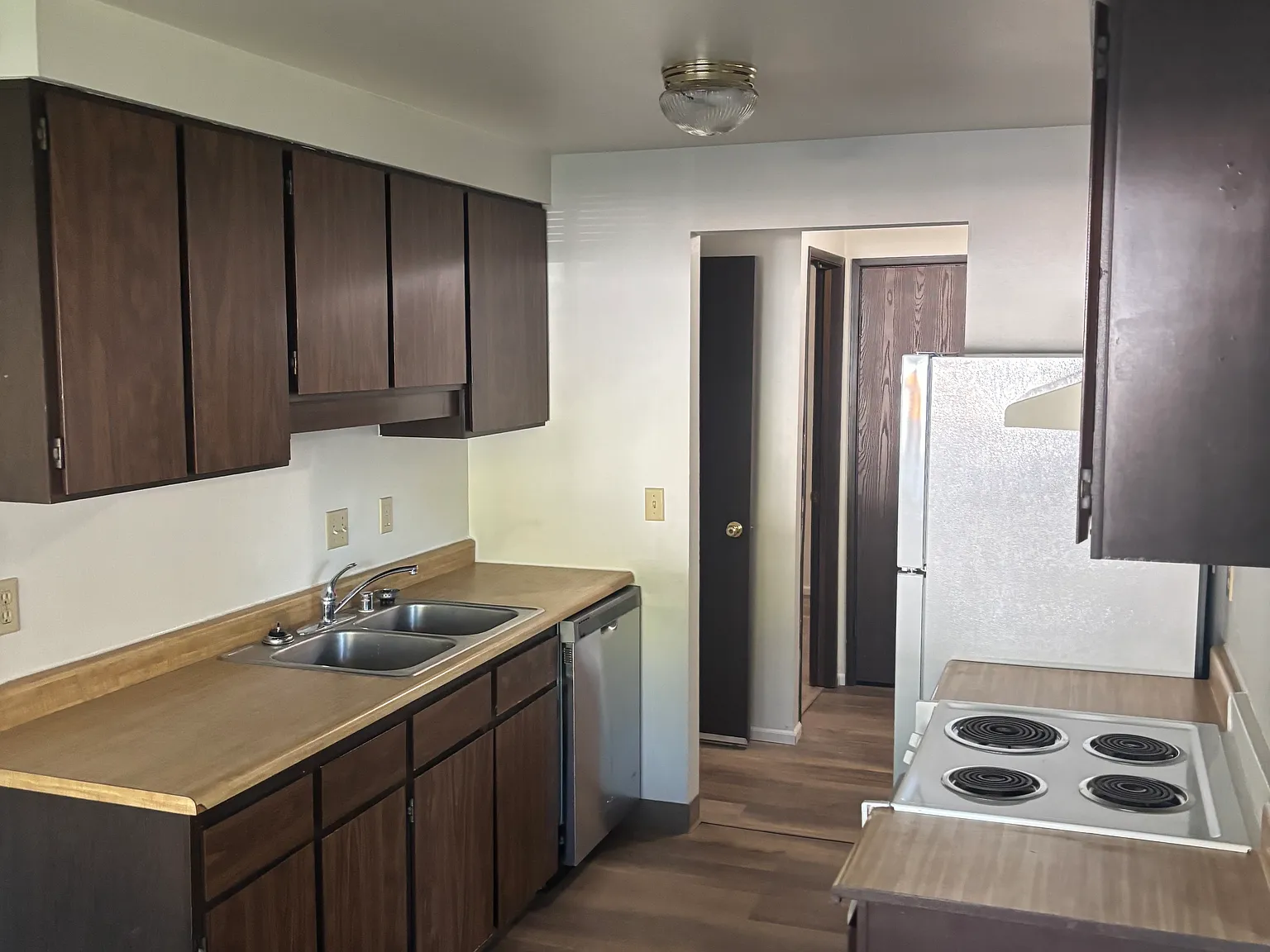 2 bed, 900 sqft, $1,725 — Photo 3
