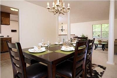 4th image of 3633 Glen Oaks Dr