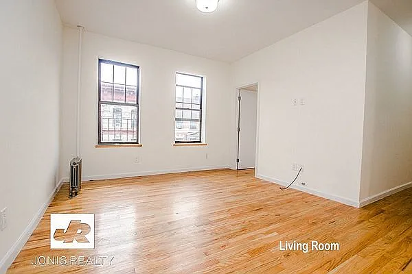 Rented by Jonis Realty | media 1