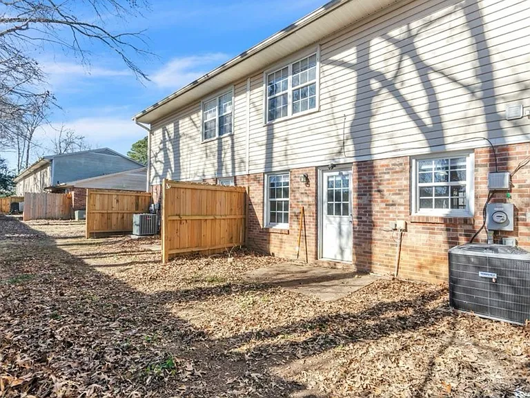 39 Ruby Bay Ln — Photo 18