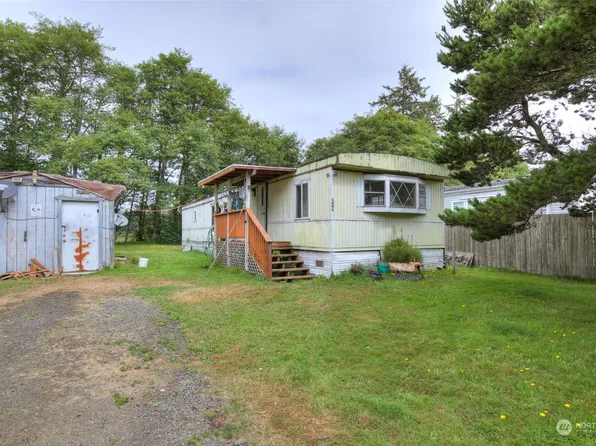 210 E Rain Street, Ocean Shores, WA 98569