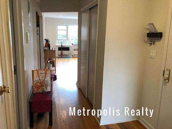 3rd image of 25-43 Crescent St #C