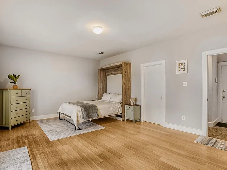 903 Hartman St — Photo 13