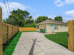 4146 Brinkley St, Houston, TX 77051