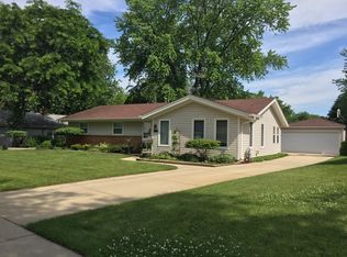 1704 W Weathersfield Way, Schaumburg, IL 60193